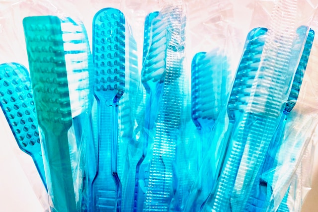 Gedraaide kunststof vezels in tandenborstels